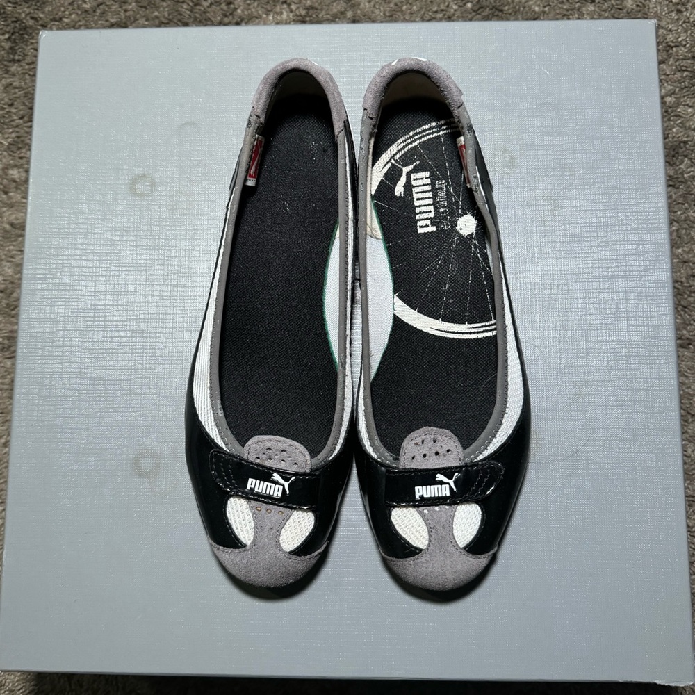 Puma flats